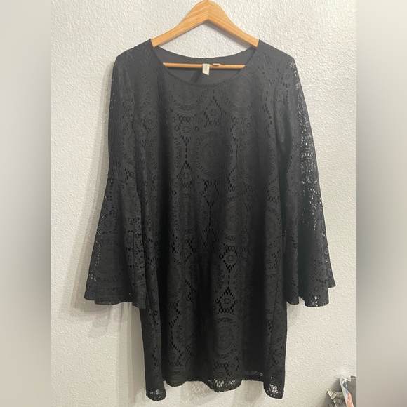 EUC XL Blk Lace Dress w/Flare Sleeves - Picture 1 of 9